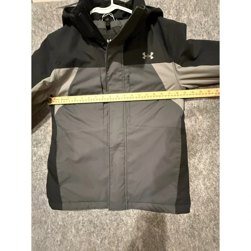 Under Armour ColdGear Youth Medium YMD Boys Hooded Winter Jacket Black Grey Coat